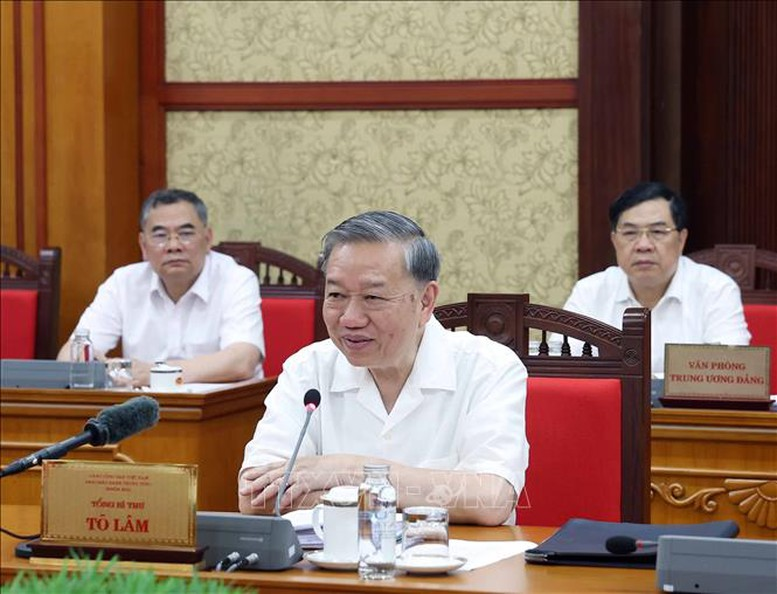 Vận động nhân dân đóng góp ý kiến sửa đổi một số điều của Hiến pháp 2013 qua ứng dụng VneID