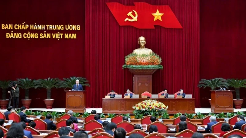 Bộ Chính trị yêu cầu hoàn tất sắp xếp cấp xã trước 15/7, cấp tỉnh trước 15/8/2025