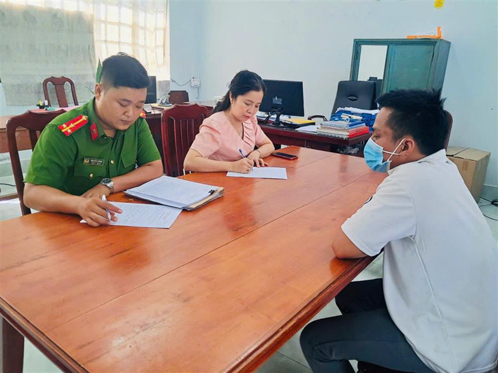 Cảnh giác trước thủ đoạn dụ dỗ “việc nhẹ, lương cao”